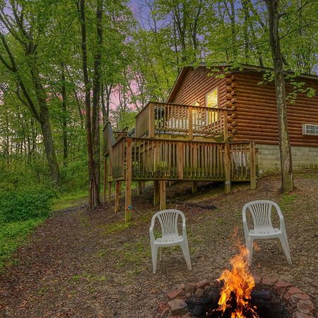 Blue Rose Cabins - Pine Ridge Cabin โลแกน ภายนอก รูปภาพ